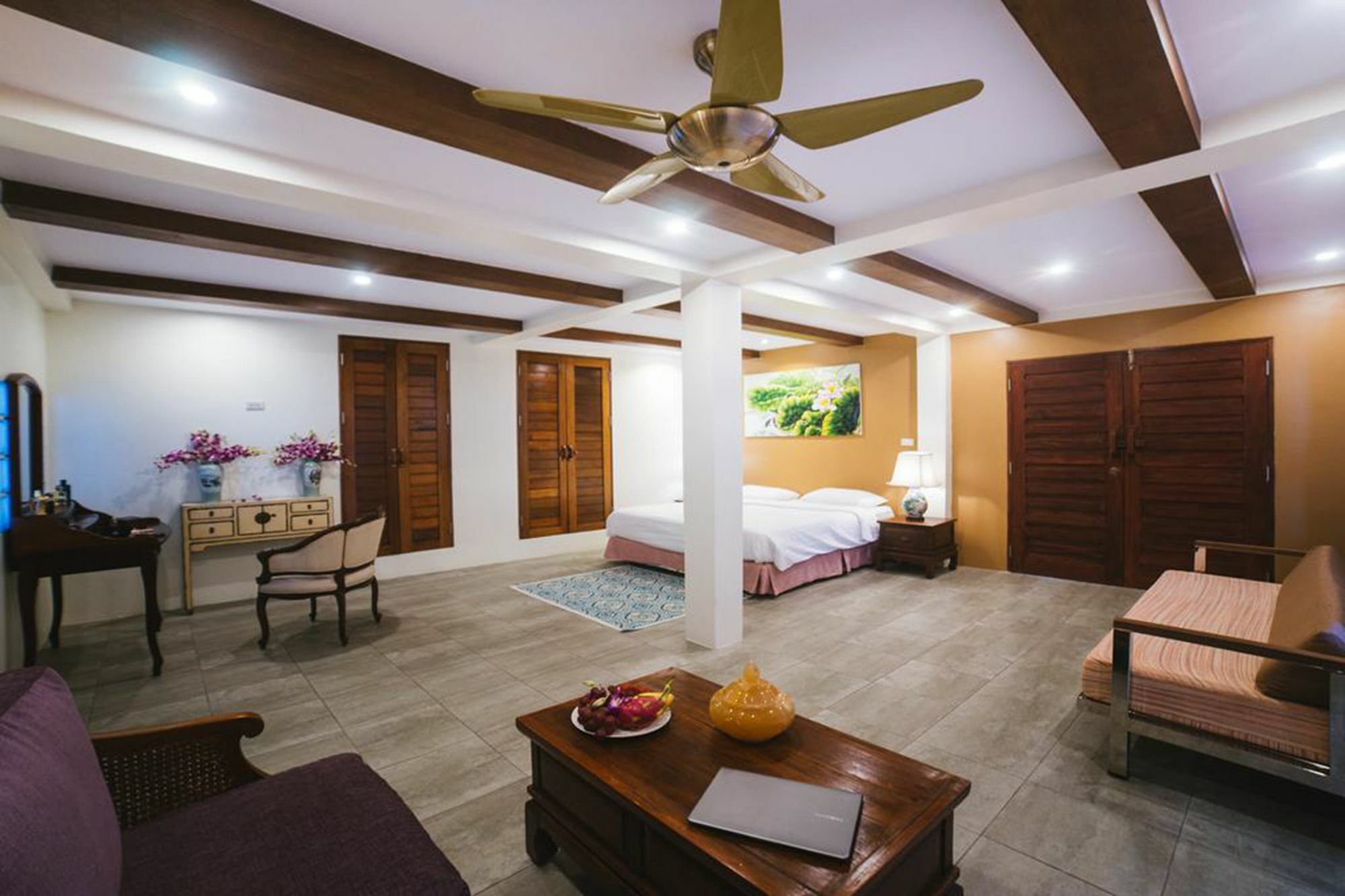 Rawai View Beachfront Экстерьер фото