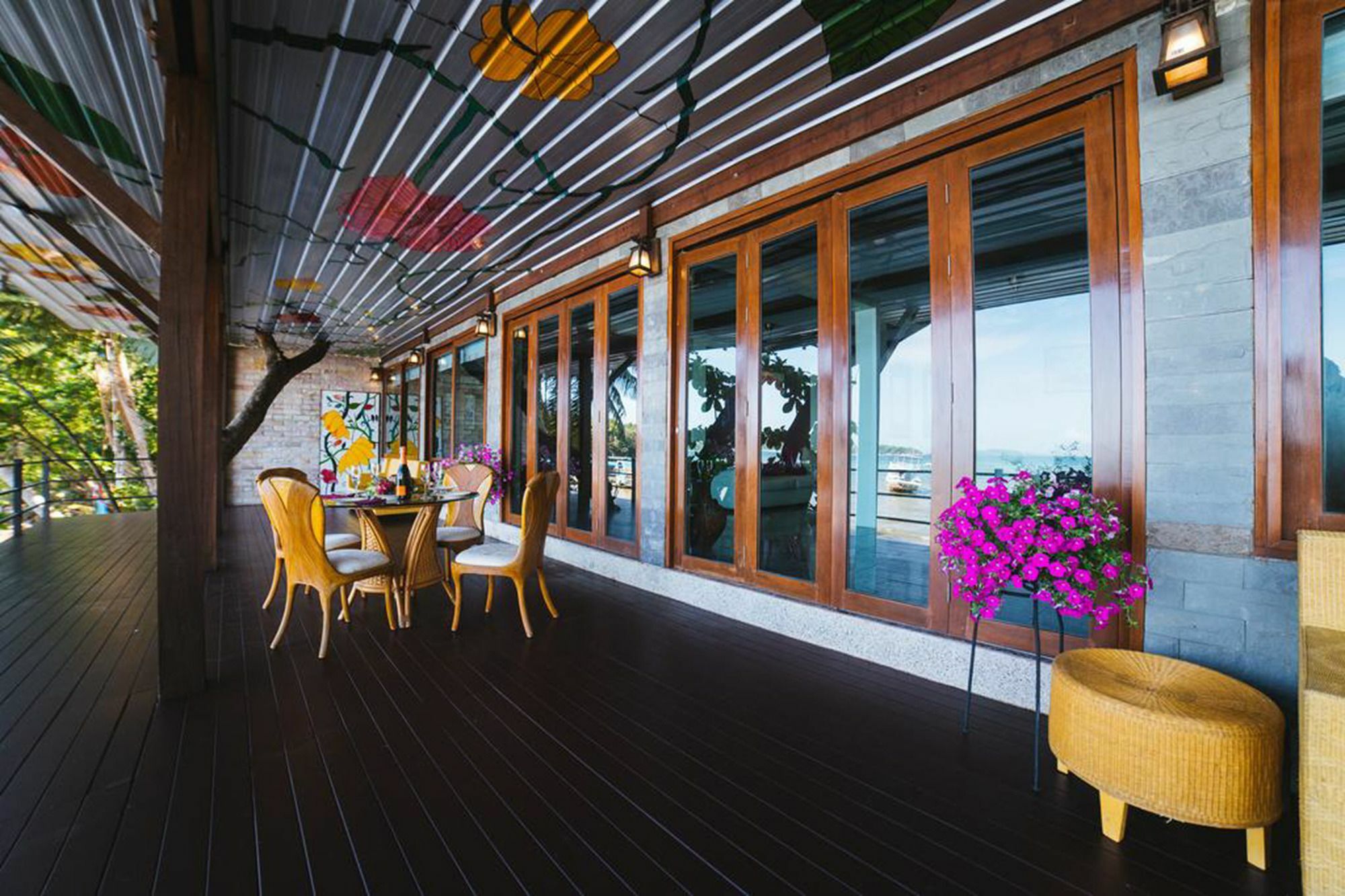 Rawai View Beachfront Экстерьер фото